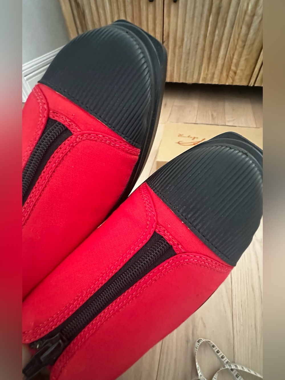 VINTAGE deadstock Guess by Georges Marciano unique  Sneakers shoes